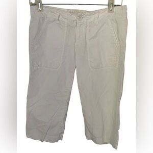 Women’s Pocketed/Back Leg Slit Zipper Capris Size 4